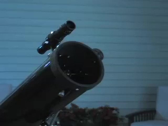 Vivitar&reg; 263 / 525x76 mm Reflector Telescope - image 2 from the video